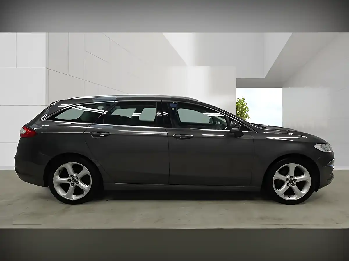Used 2018 Ford Mondeo Titanium Edition Grey - Interior and Exterior details 5
