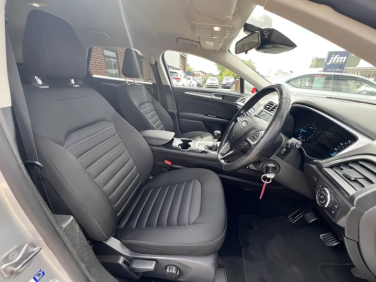 Used 2018 Ford Mondeo Zetec Edition Moondust Silver Met - Interior and Exterior details 3