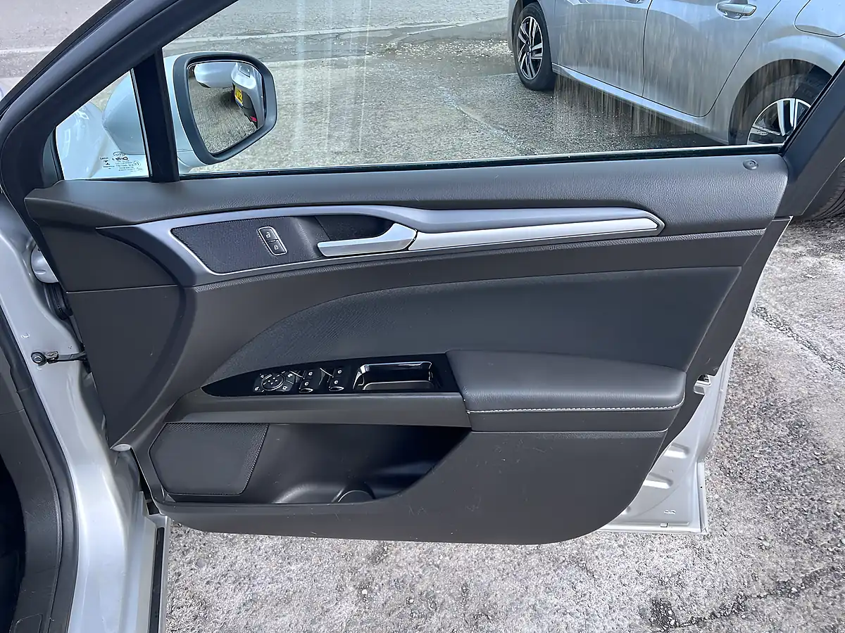 Used 2018 Ford Mondeo Zetec Edition Moondust Silver Met - Interior and Exterior details 16