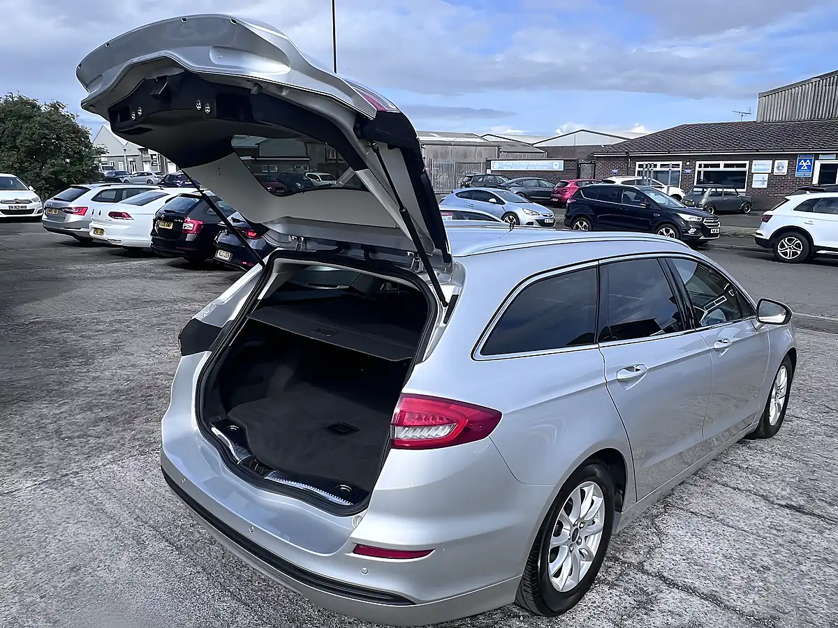 Used 2018 Ford Mondeo Zetec Edition Moondust Silver Met - Interior and Exterior details 17
