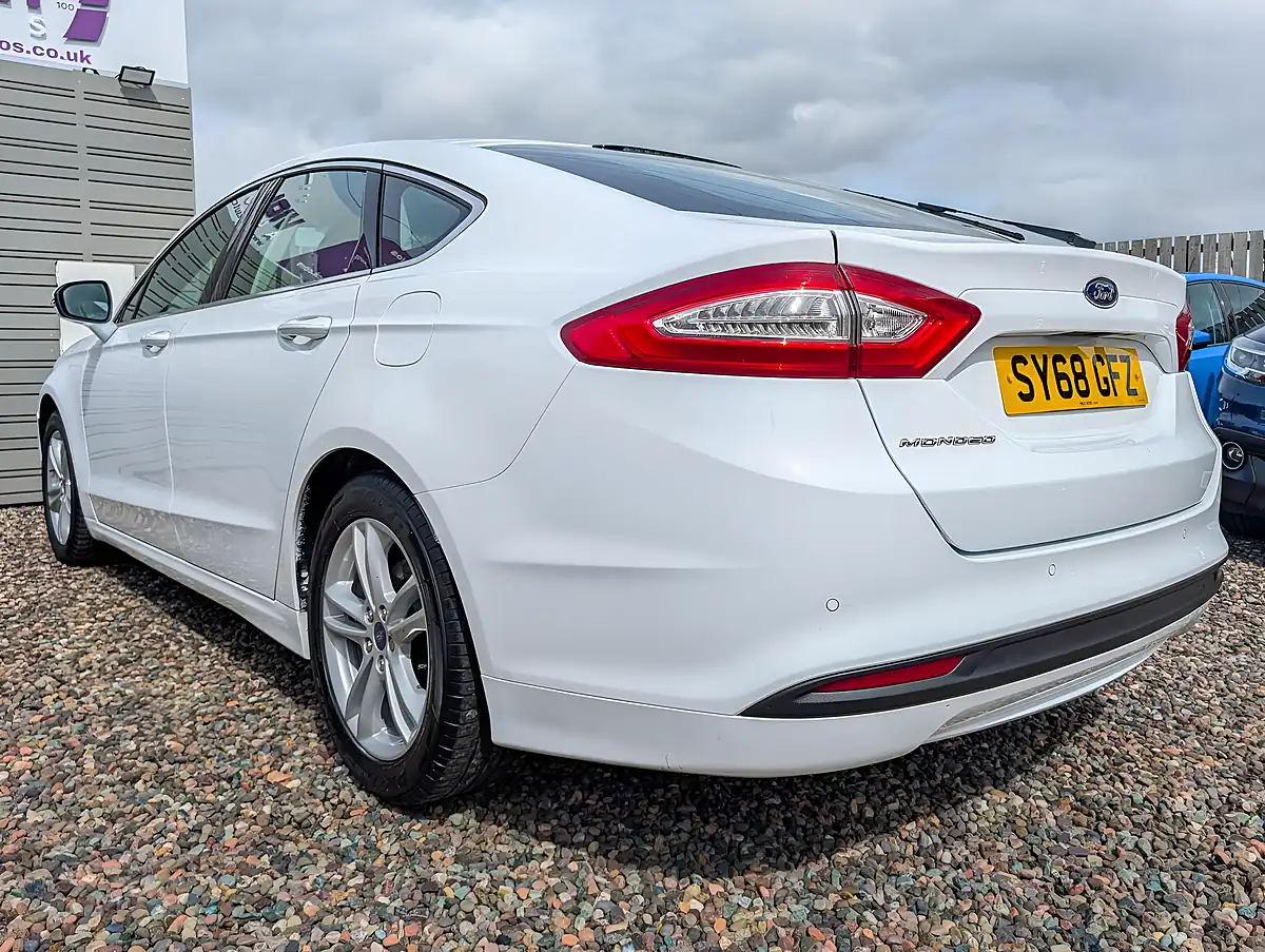 Used 2018 Ford Mondeo Zetec Edition White - Interior and Exterior details 10