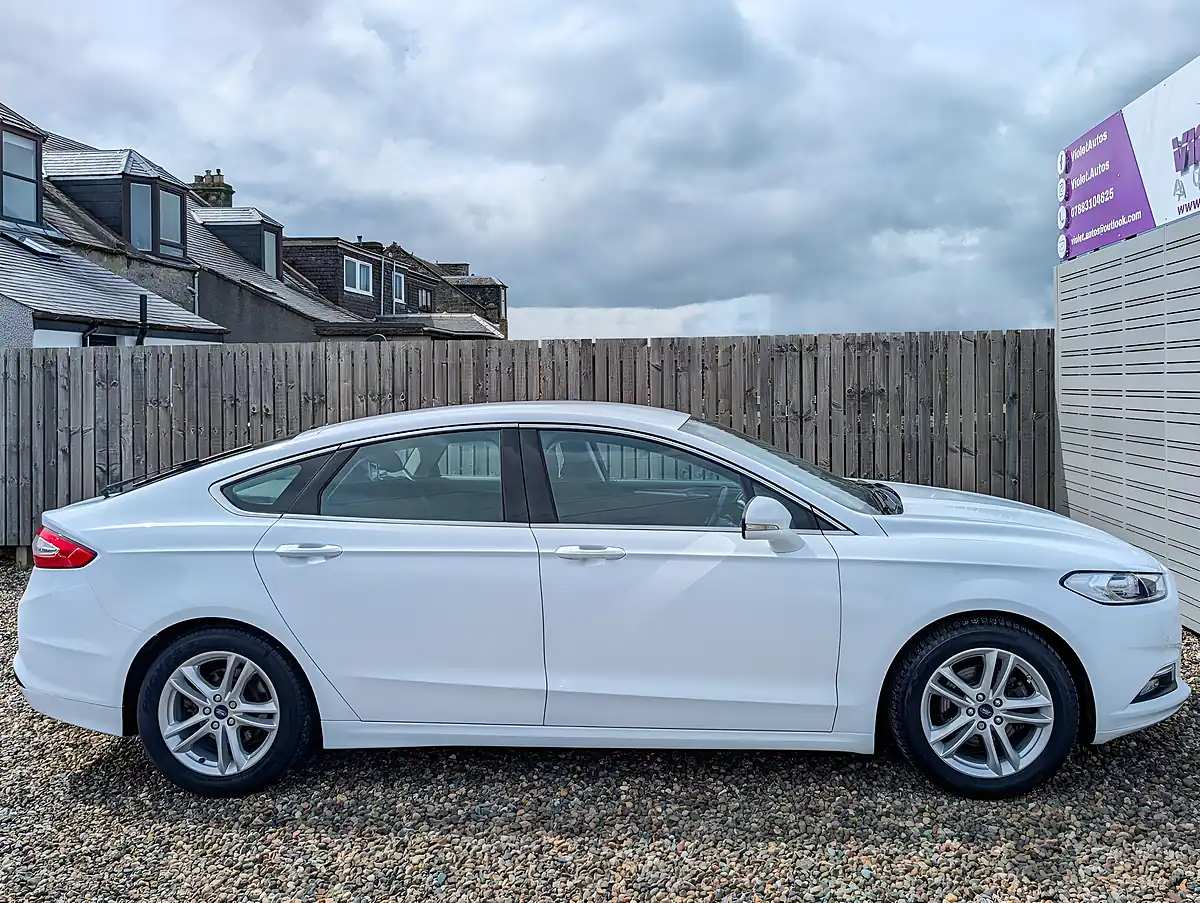 Used 2018 Ford Mondeo Zetec Edition White - Interior and Exterior details 12
