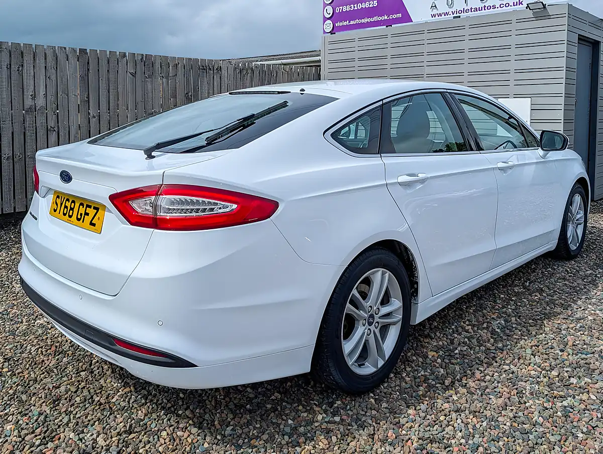 Used 2018 Ford Mondeo Zetec Edition White - Interior and Exterior details 13