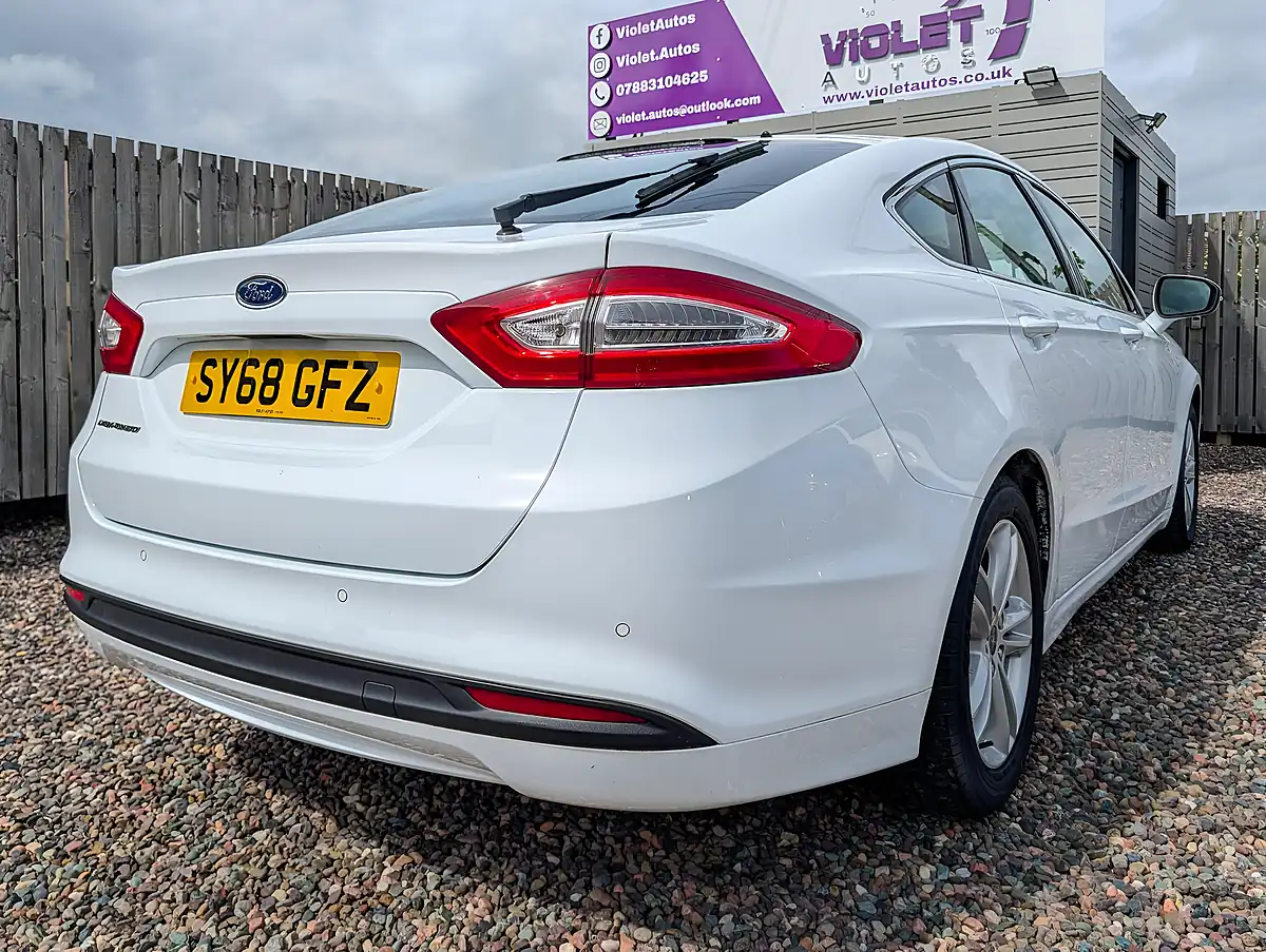 Used 2018 Ford Mondeo Zetec Edition White - Interior and Exterior details 14