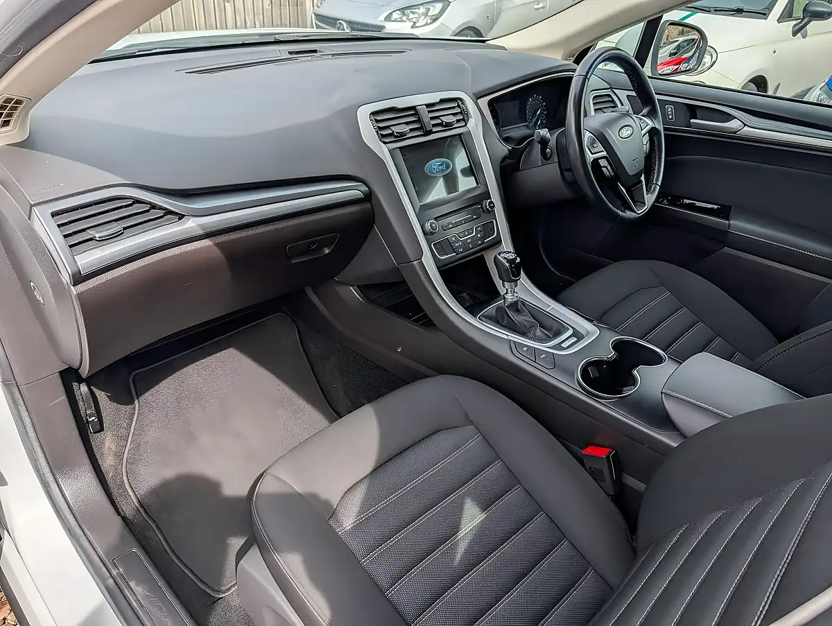 Used 2018 Ford Mondeo Zetec Edition White - Interior and Exterior details 15