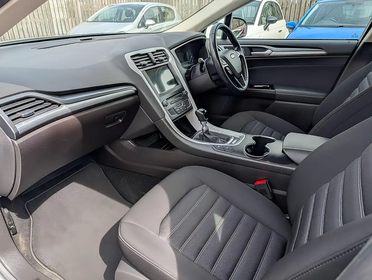 Used 2018 Ford Mondeo Zetec Edition White - Interior and Exterior details 16