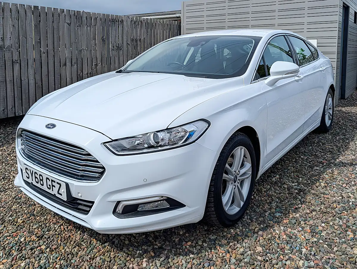 Used 2018 Ford Mondeo Zetec Edition White - Interior and Exterior details 3