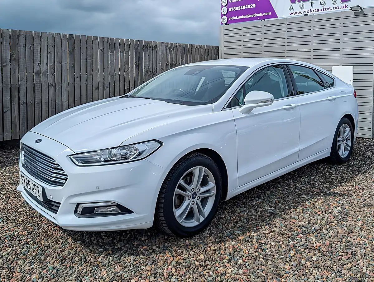 Used 2018 Ford Mondeo Zetec Edition White - Interior and Exterior details 7