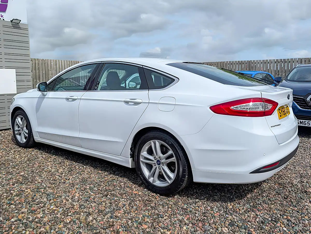 Used 2018 Ford Mondeo Zetec Edition White - Interior and Exterior details 9