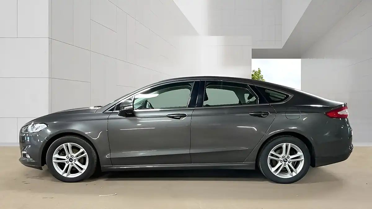 Used 2018 Ford Mondeo Zetec Grey - Interior and Exterior details 6
