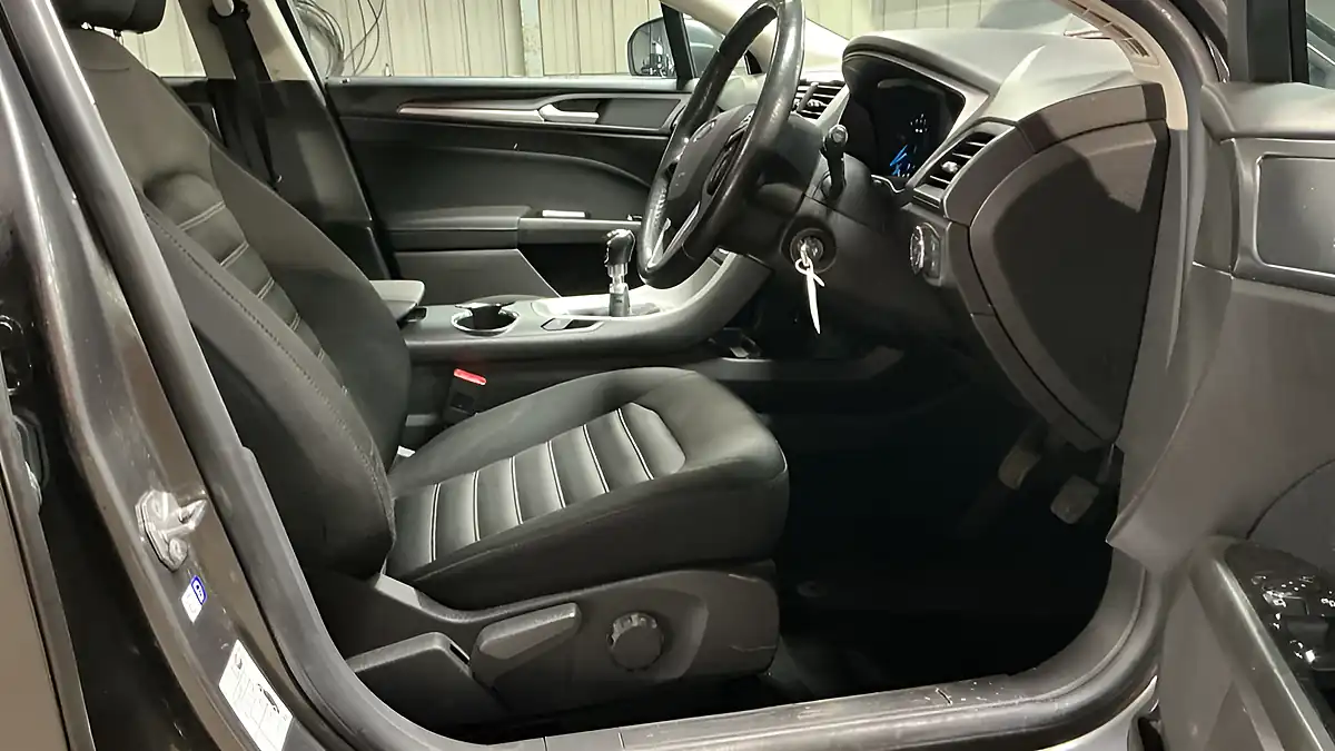 Used 2018 Ford Mondeo Zetec Grey - Interior and Exterior details 8