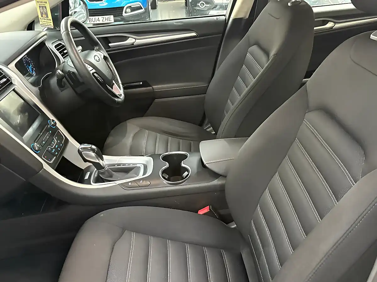 Used 2018 Ford Mondeo Zetec Red - Interior and Exterior details 18
