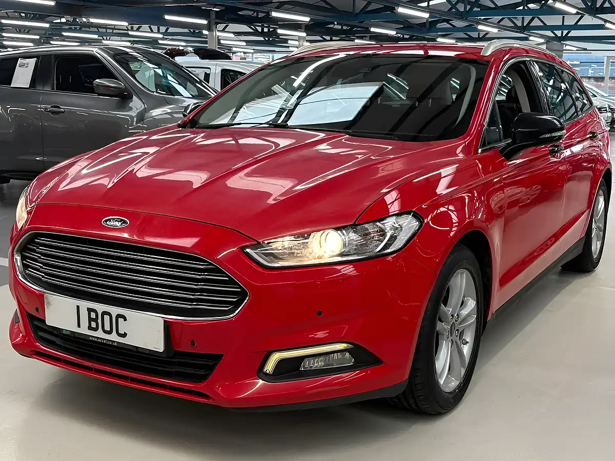 Used 2018 Ford Mondeo Zetec Red - Interior and Exterior details 3