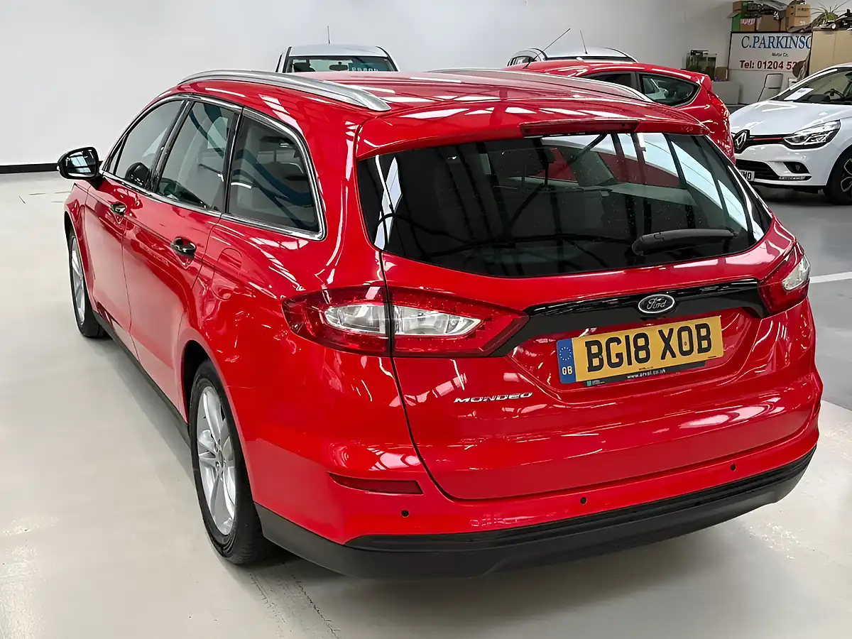 Used 2018 Ford Mondeo Zetec Red - Interior and Exterior details 4