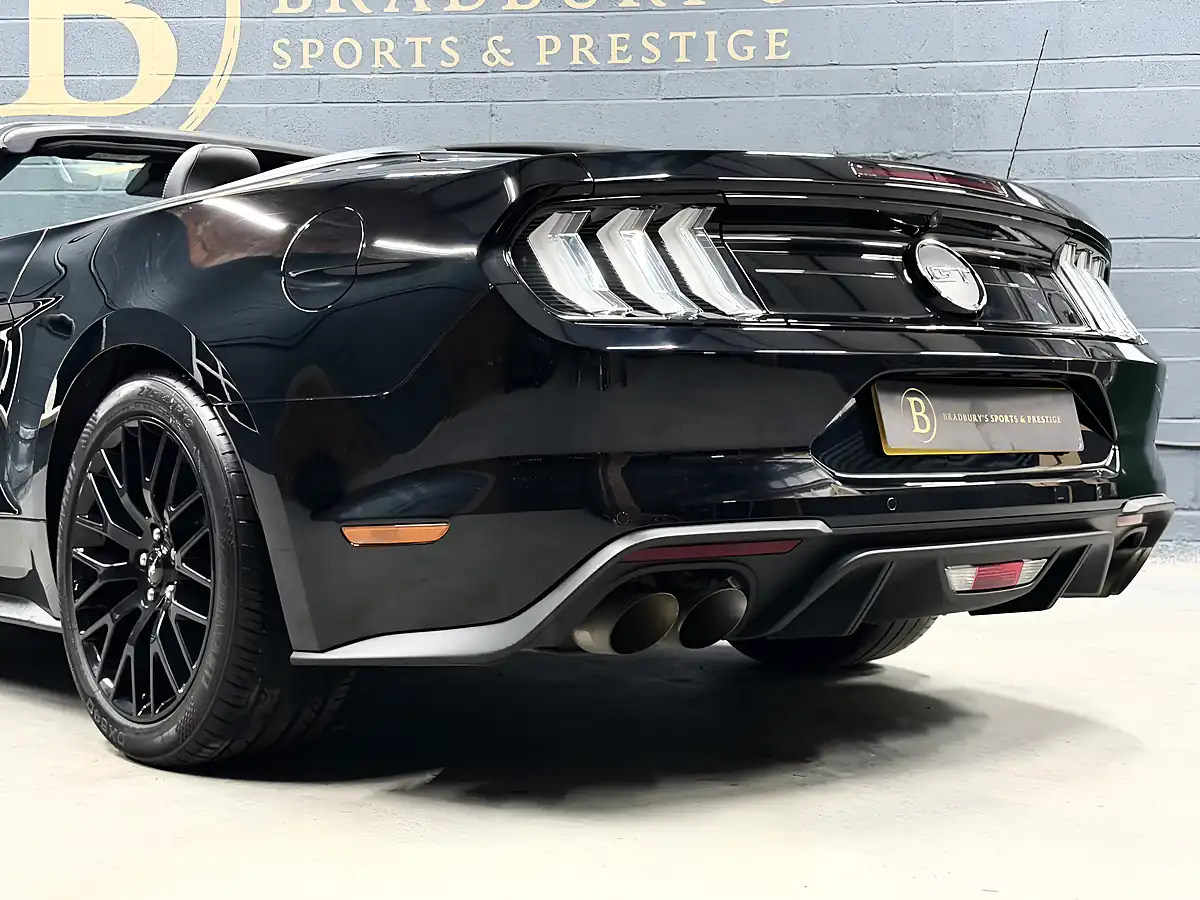 Used 2018 Ford Mustang GT Black - Interior and Exterior details 15