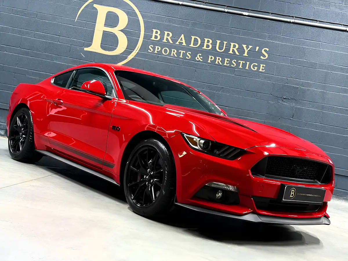Used 2018 Ford Mustang GT Red - Front View