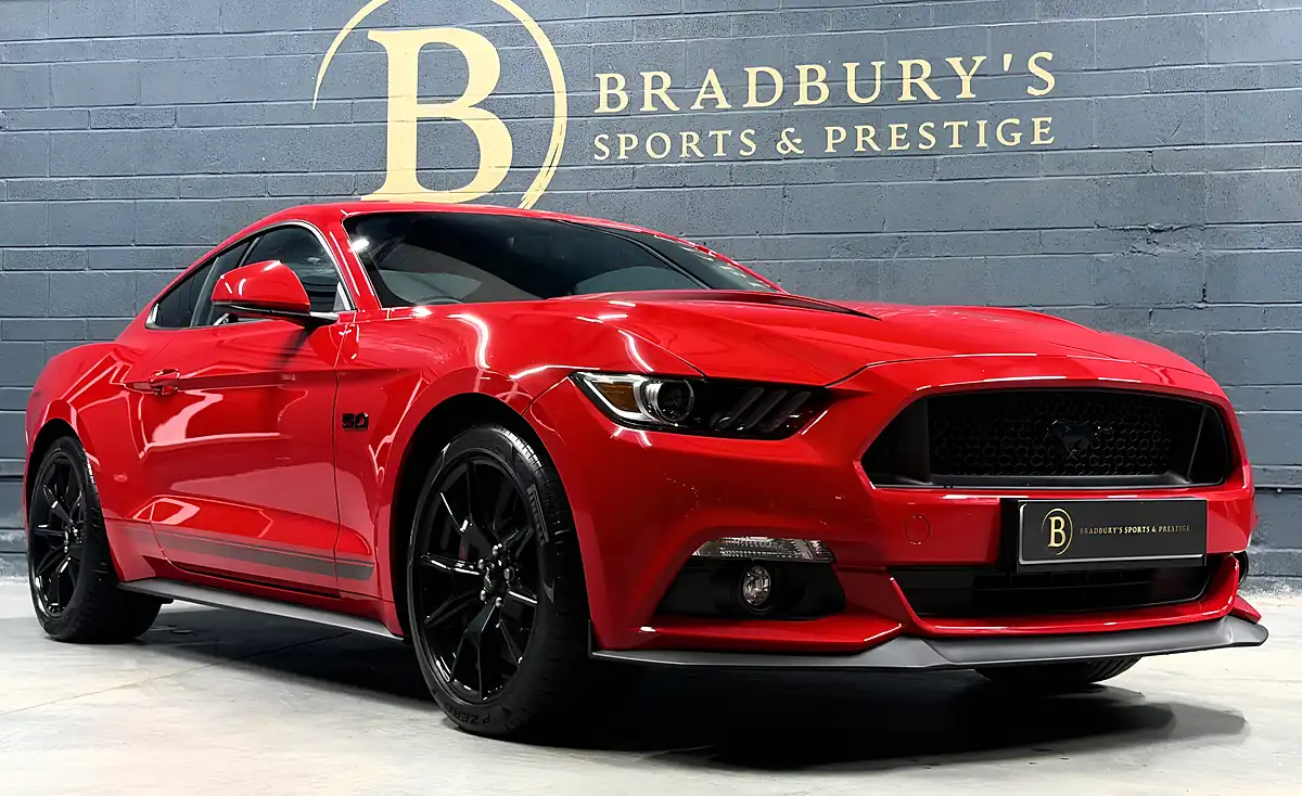 Used 2018 Ford Mustang GT Red - Interior and Exterior details 9