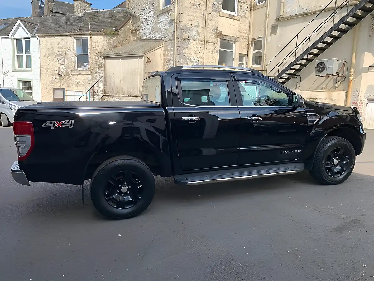 Used 2018 Ford Ranger Limited 1 Black - Interior and Exterior details 10