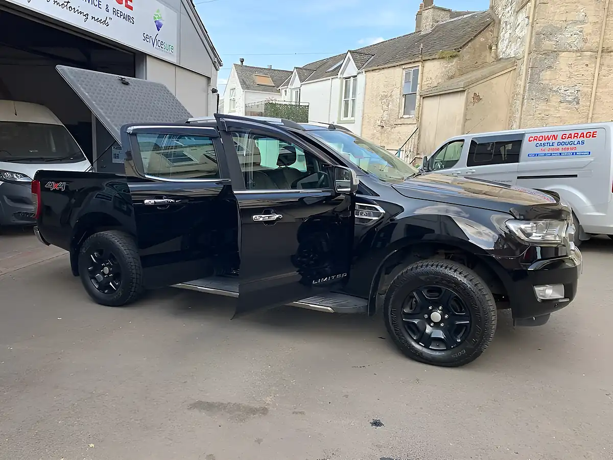Used 2018 Ford Ranger Limited 1 Black - Interior and Exterior details 15