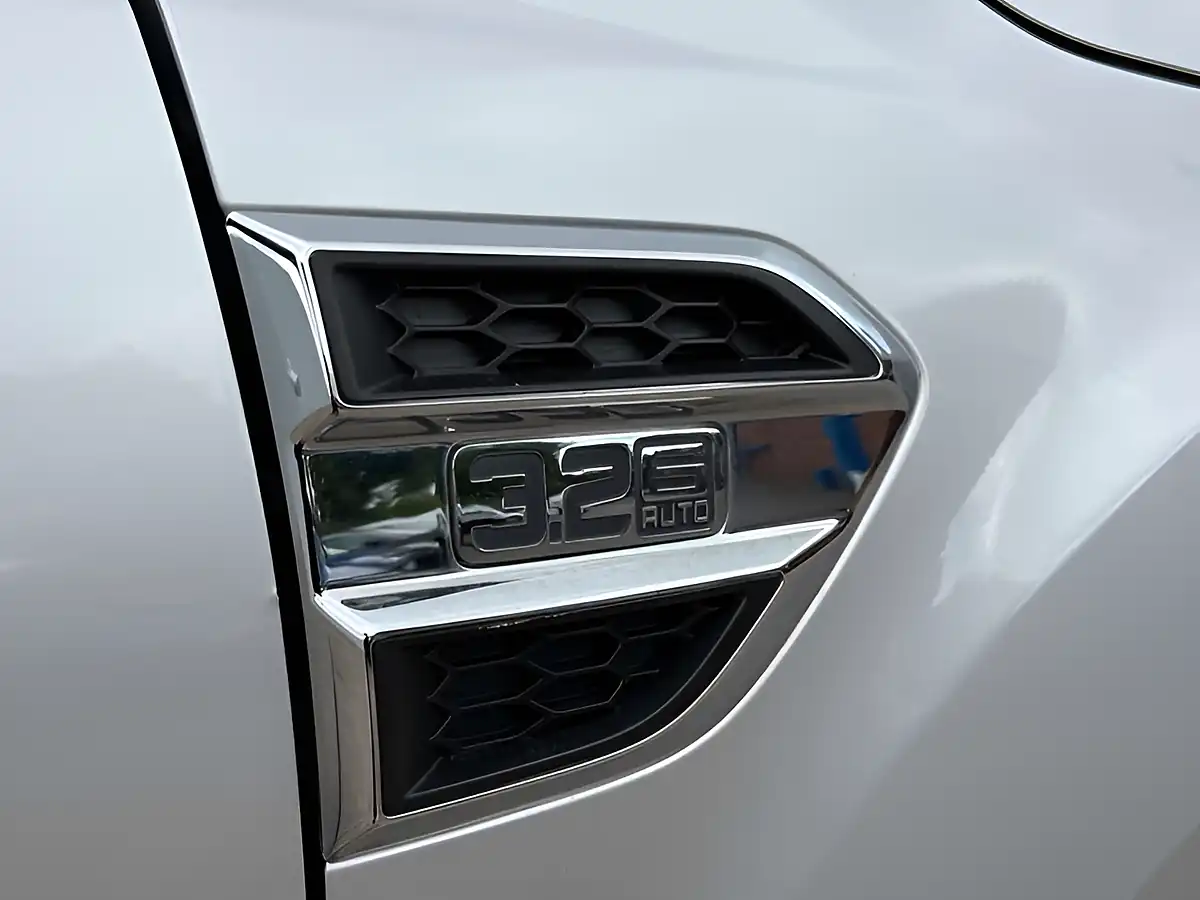 Used 2018 Ford Ranger Limited Edition Moondust Silver - Interior and Exterior details 14