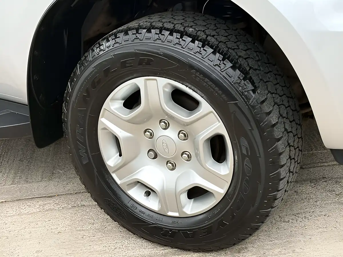 Used 2018 Ford Ranger Limited Edition Moondust Silver - Interior and Exterior details 7