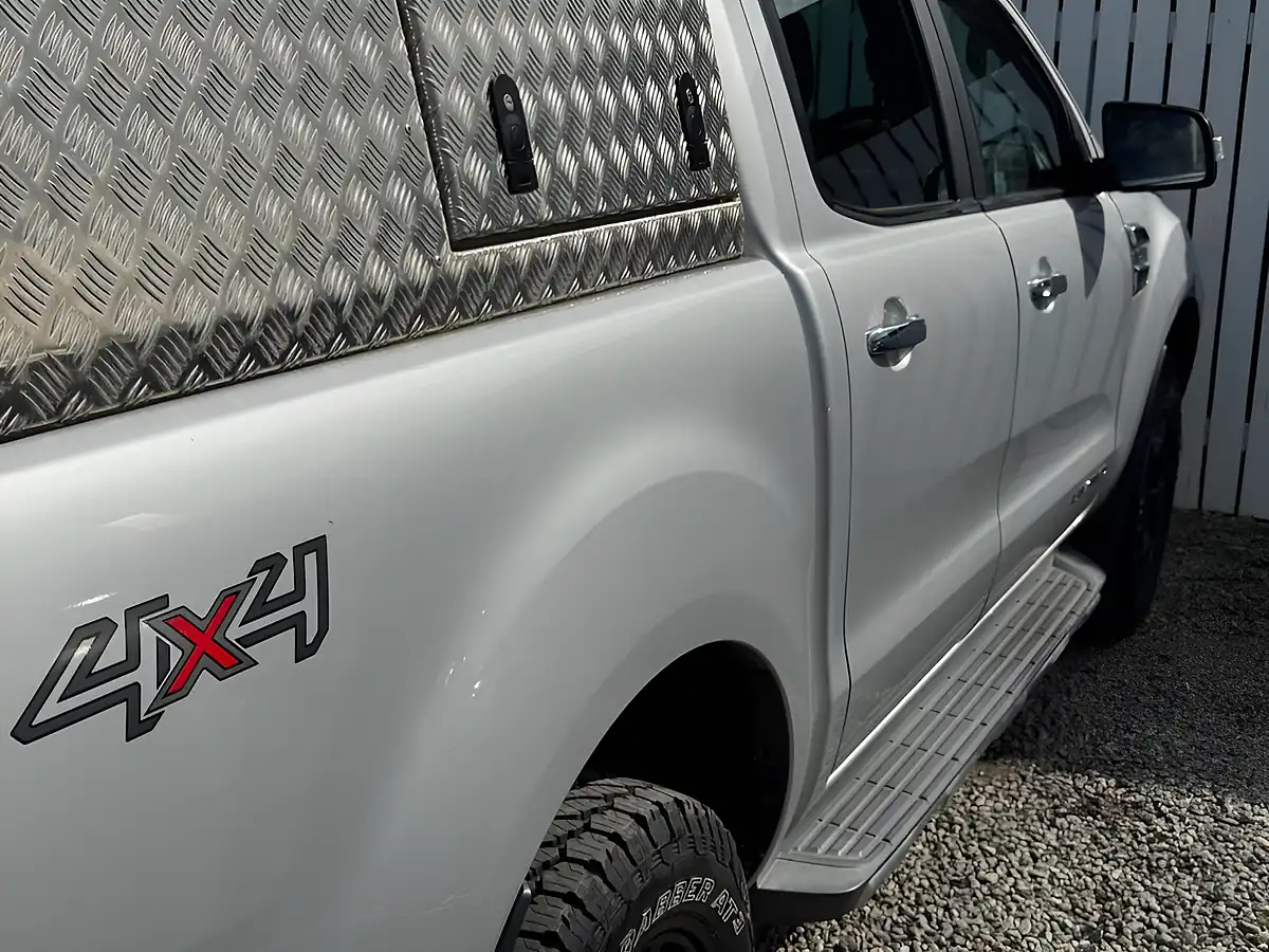 Used 2018 Ford Ranger Limited Silver - Interior and Exterior details 9