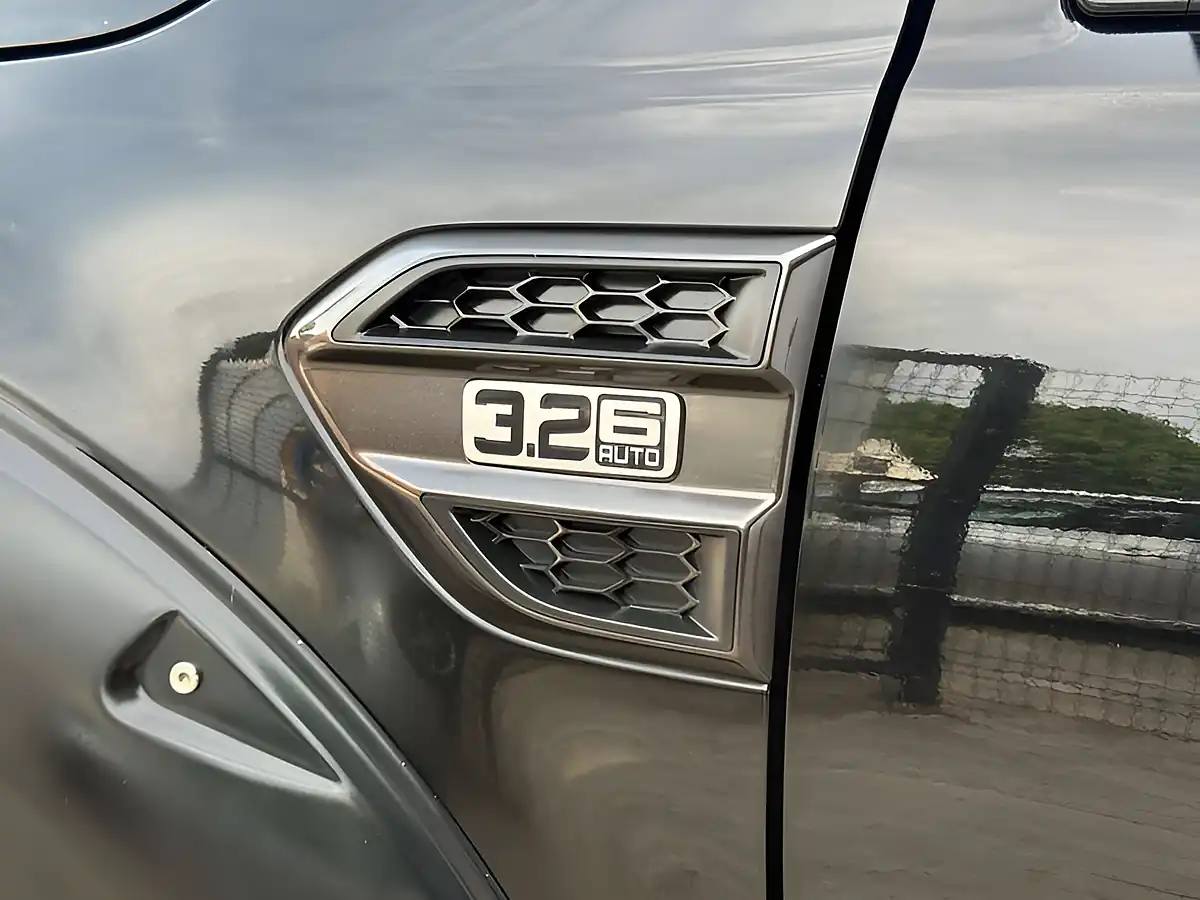 Used 2018 Ford Ranger Wildtrak Panther Black - Interior and Exterior details 11