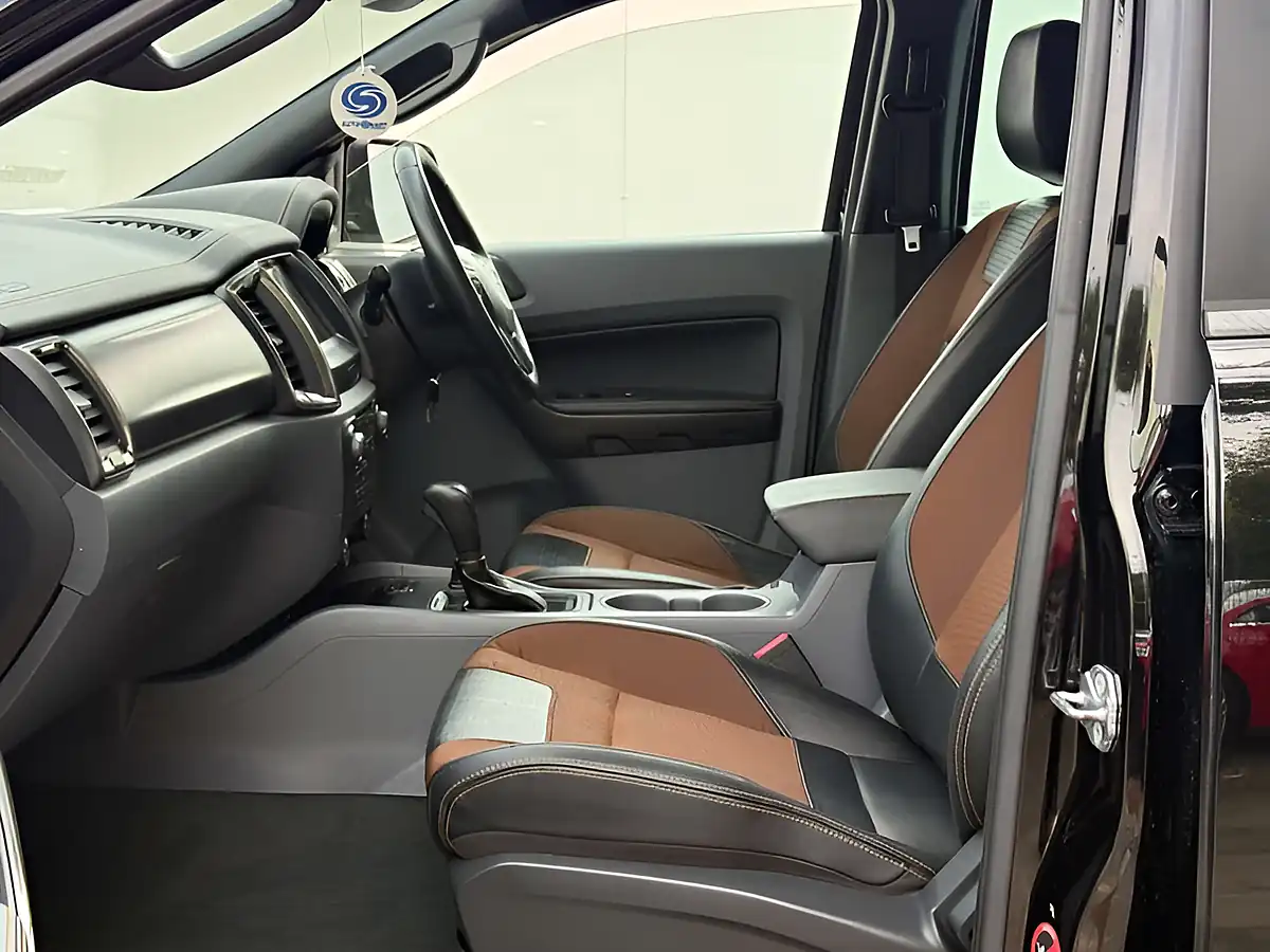 Used 2018 Ford Ranger Wildtrak Panther Black - Interior and Exterior details 13