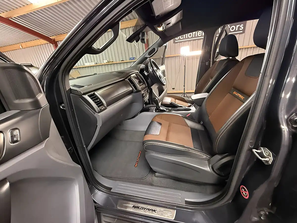 Used 2018 Ford Ranger Wildtrak Sea Grey - Interior and Exterior details 12