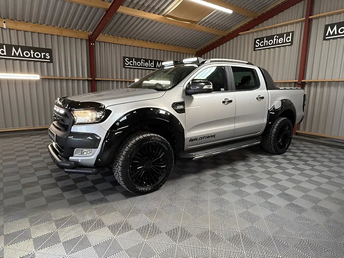 Used 2018 Ford Ranger Wildtrak Silver - Interior and Exterior details 15
