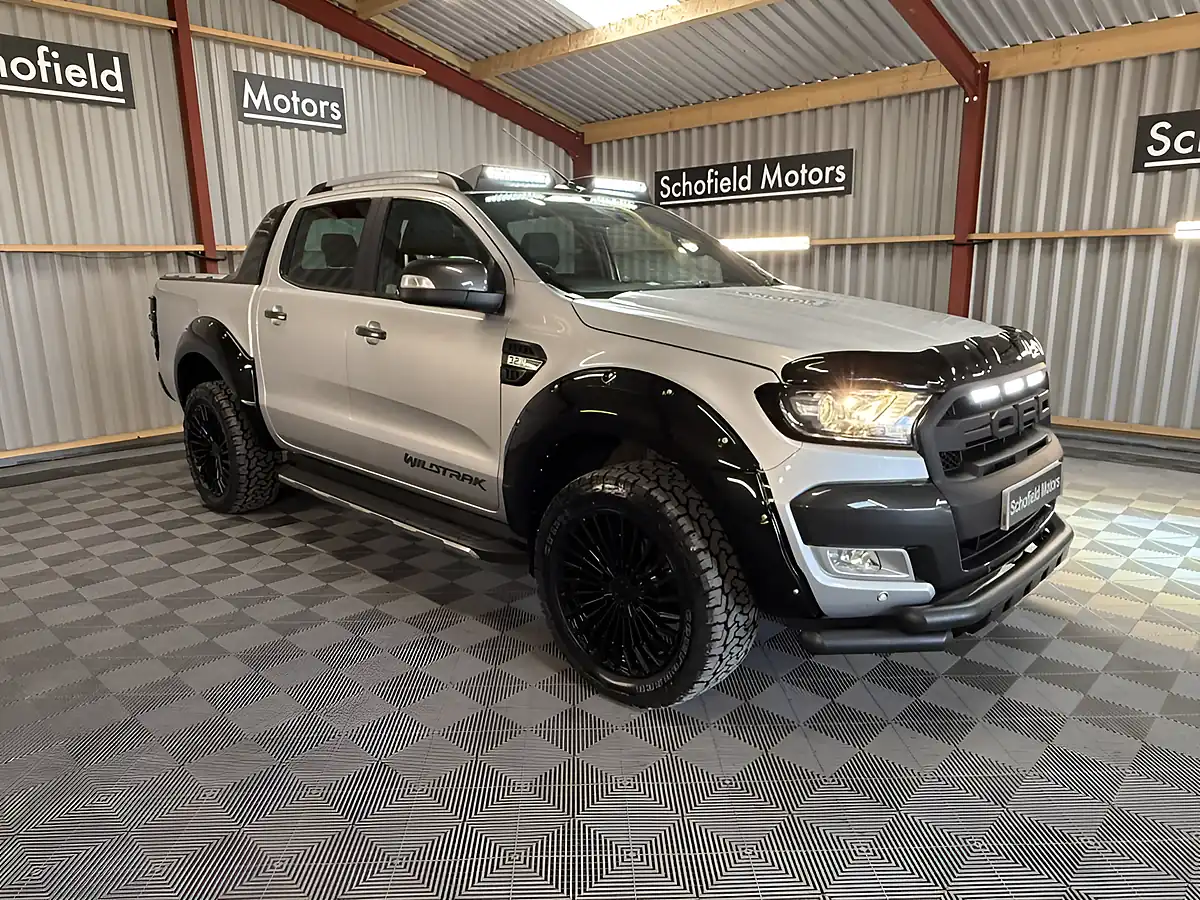 Used 2018 Ford Ranger Wildtrak Silver - Interior and Exterior details 16