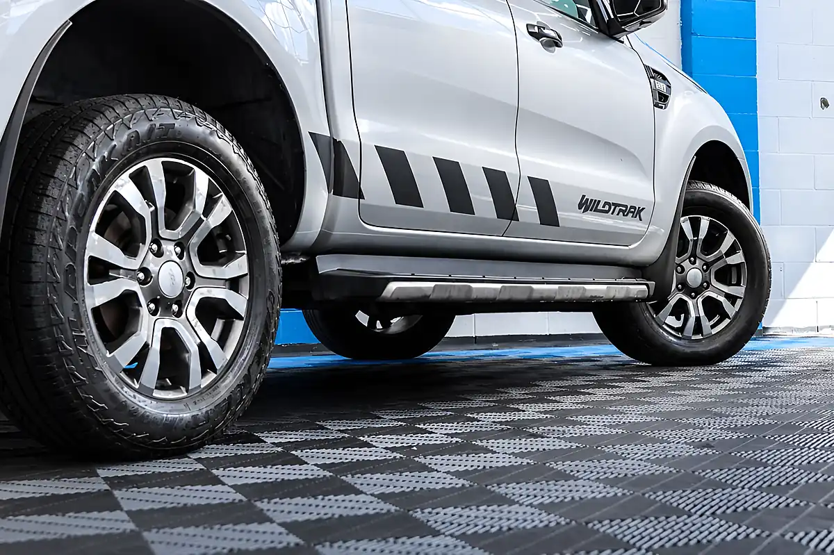 Used 2018 Ford Ranger Wildtrak Silver - Interior and Exterior details 10