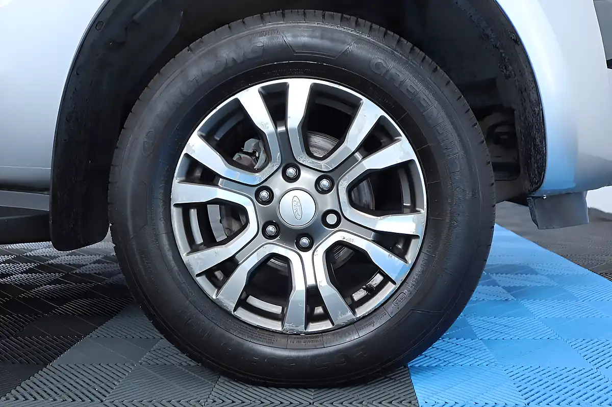 Used 2018 Ford Ranger Wildtrak Silver - Interior and Exterior details 19