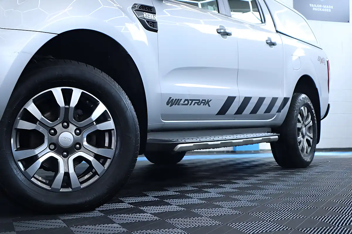 Used 2018 Ford Ranger Wildtrak Silver - Interior and Exterior details 8