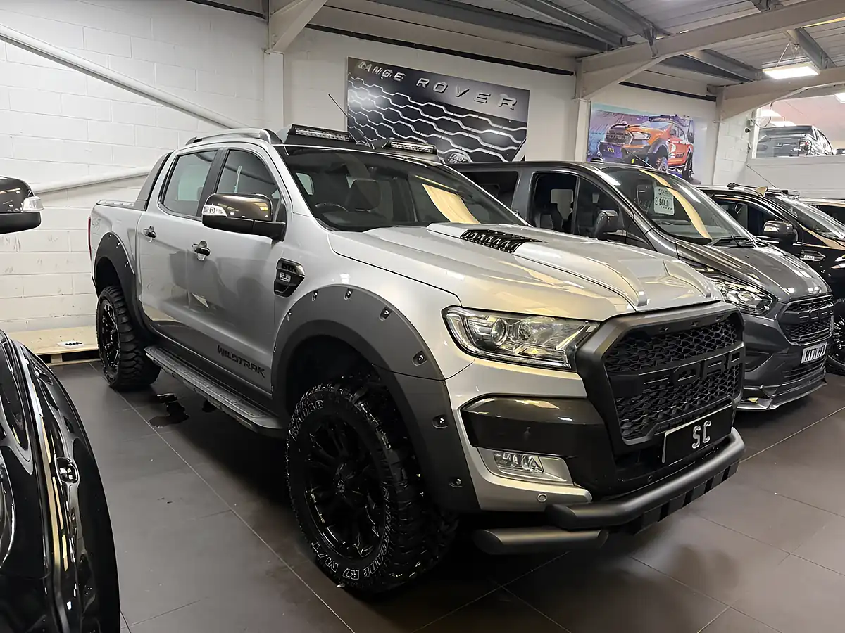 Used 2018 Ford Ranger Wildtrak Silver - Interior and Exterior details 3