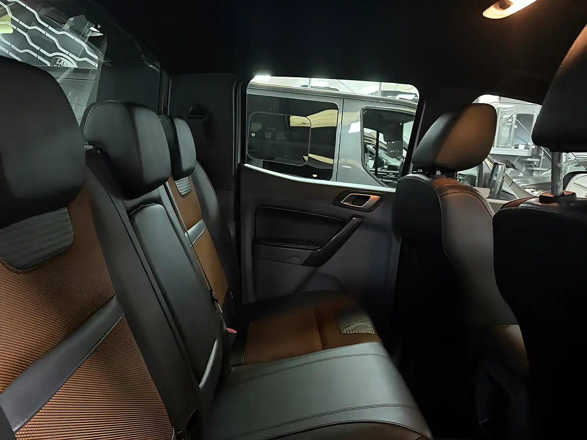 Used 2018 Ford Ranger Wildtrak Silver - Interior and Exterior details 6