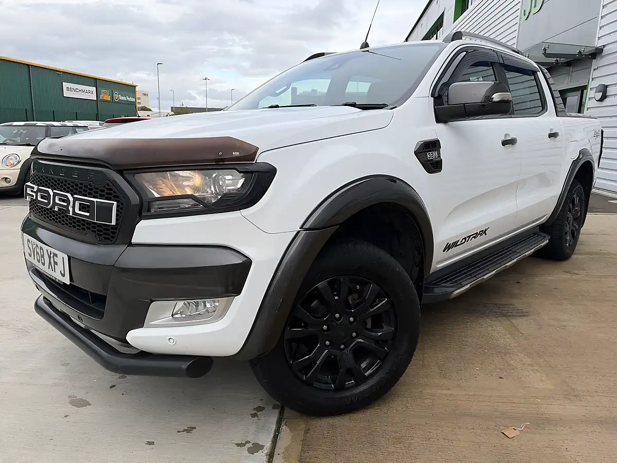 Used 2018 Ford Ranger Wildtrak White - Interior and Exterior details 4