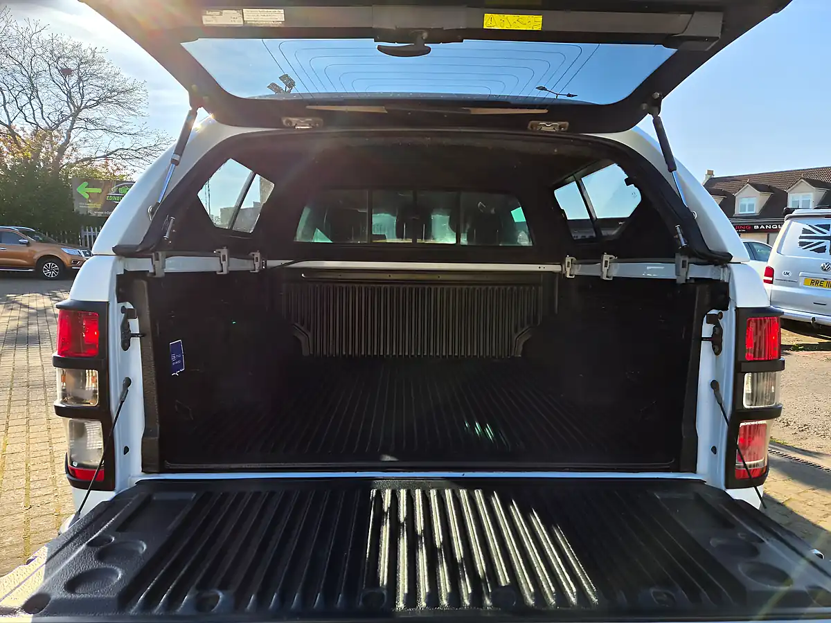 Used 2018 Ford Ranger Wildtrak White - Interior and Exterior details 18