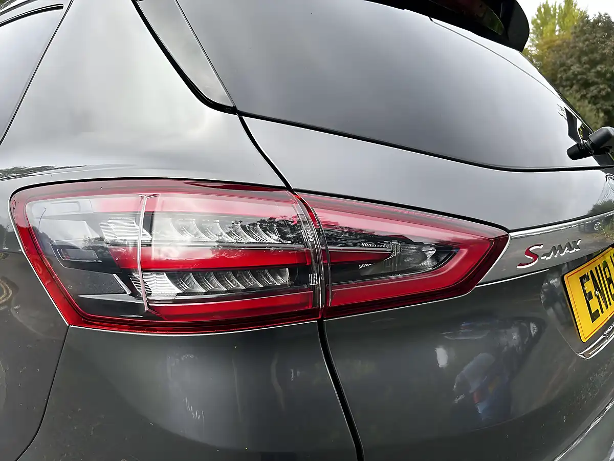 Used 2018 Ford S-Max ST-Line Grey - Interior and Exterior details 20