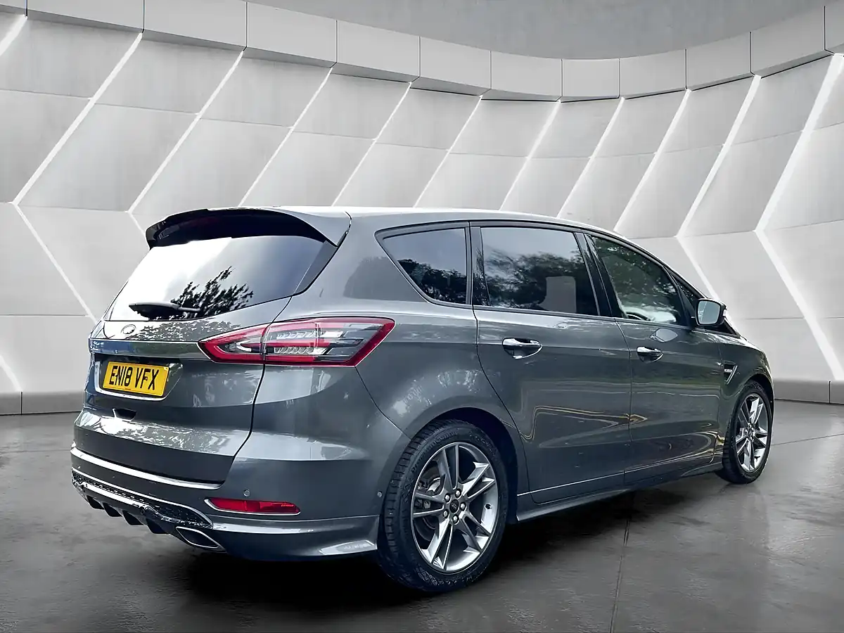 Used 2018 Ford S-Max ST-Line Grey - Interior and Exterior details 7