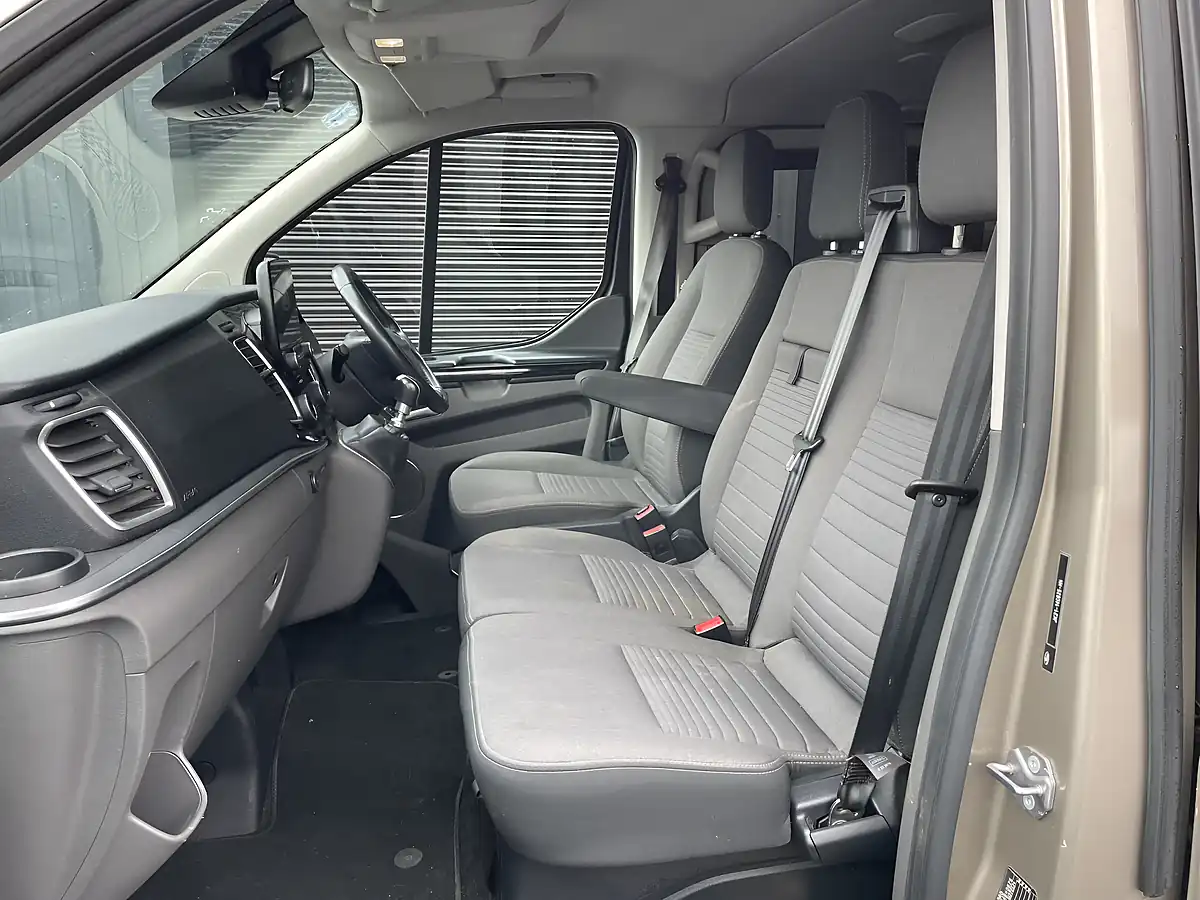 Used 2018 Ford Tourneo Custom Independence RS Gold - Interior and Exterior details 16