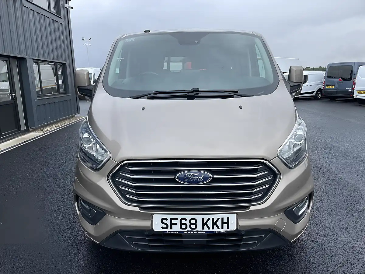 Used 2018 Ford Tourneo Custom Independence RS Gold - Interior and Exterior details 3