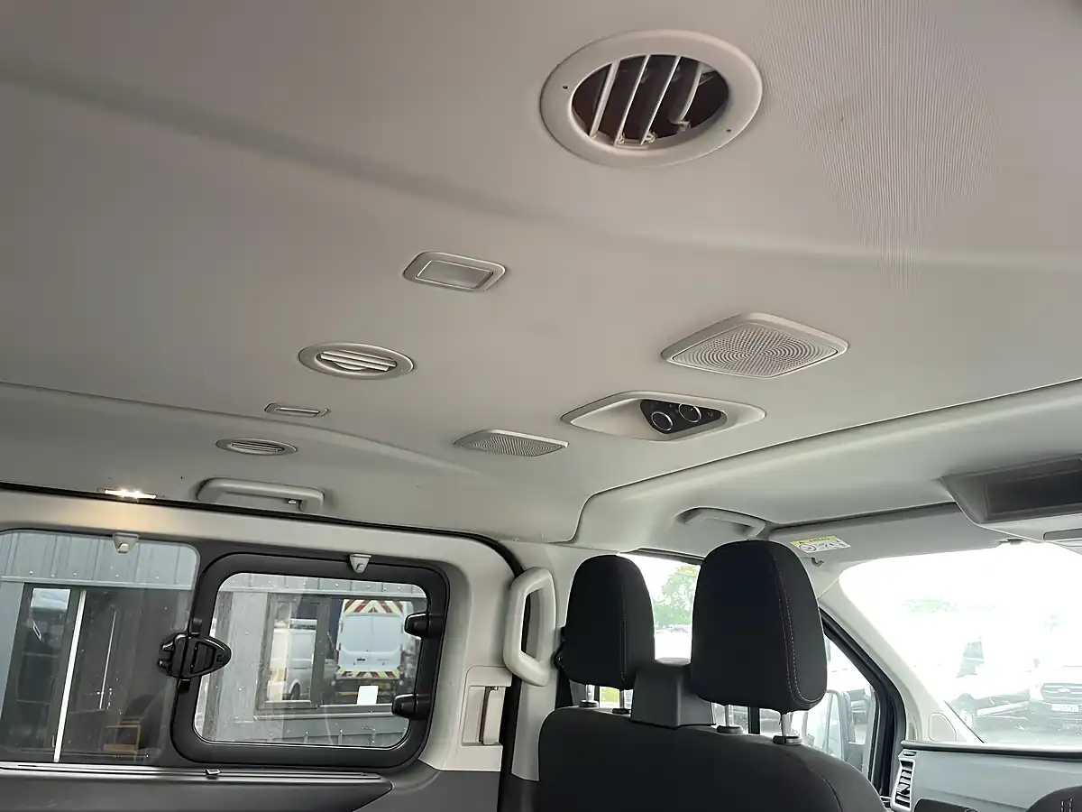 Used 2018 Ford Tourneo Custom Titanium Black - Interior and Exterior details 11