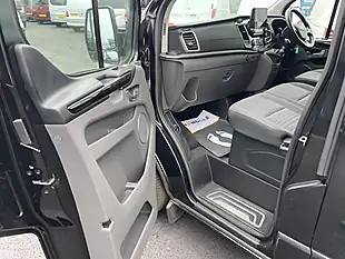 Used 2018 Ford Tourneo Custom Titanium Black - Interior and Exterior details 14