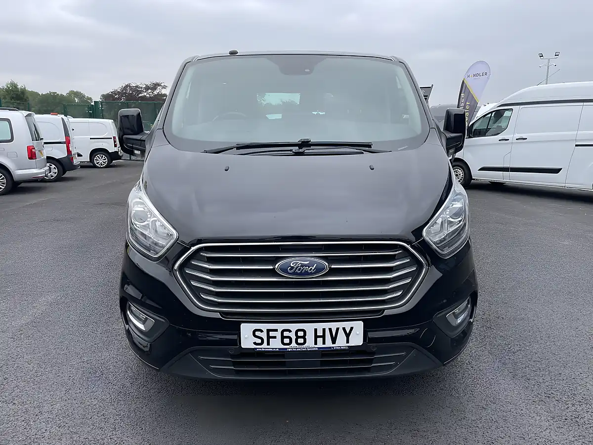 Used 2018 Ford Tourneo Custom Titanium Black - Interior and Exterior details 2