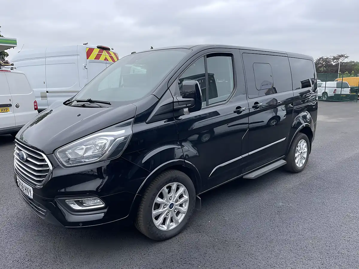 Used 2018 Ford Tourneo Custom Titanium Black - Interior and Exterior details 3