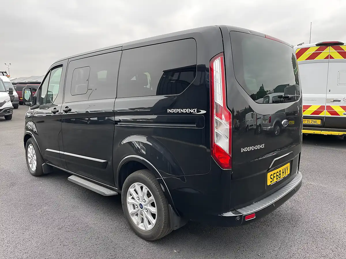 Used 2018 Ford Tourneo Custom Titanium Black - Interior and Exterior details 4