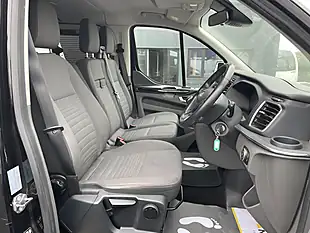 Used 2018 Ford Tourneo Custom Titanium Black - Interior and Exterior details 9