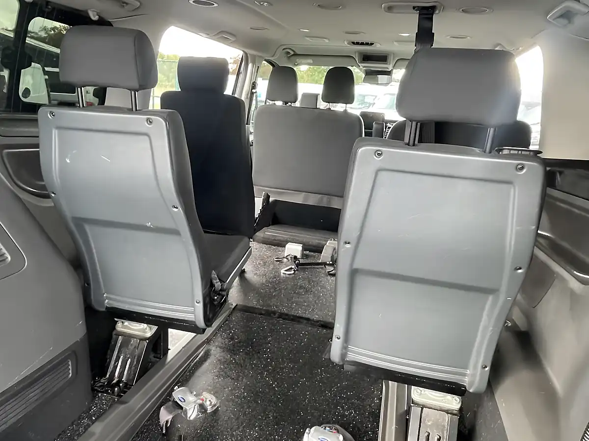 Used 2018 Ford Tourneo Custom Titanium Black - Interior and Exterior details 12