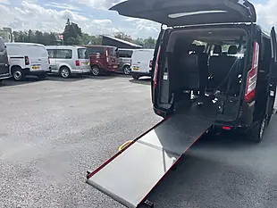 Used 2018 Ford Tourneo Custom Titanium Black - Interior and Exterior details 11